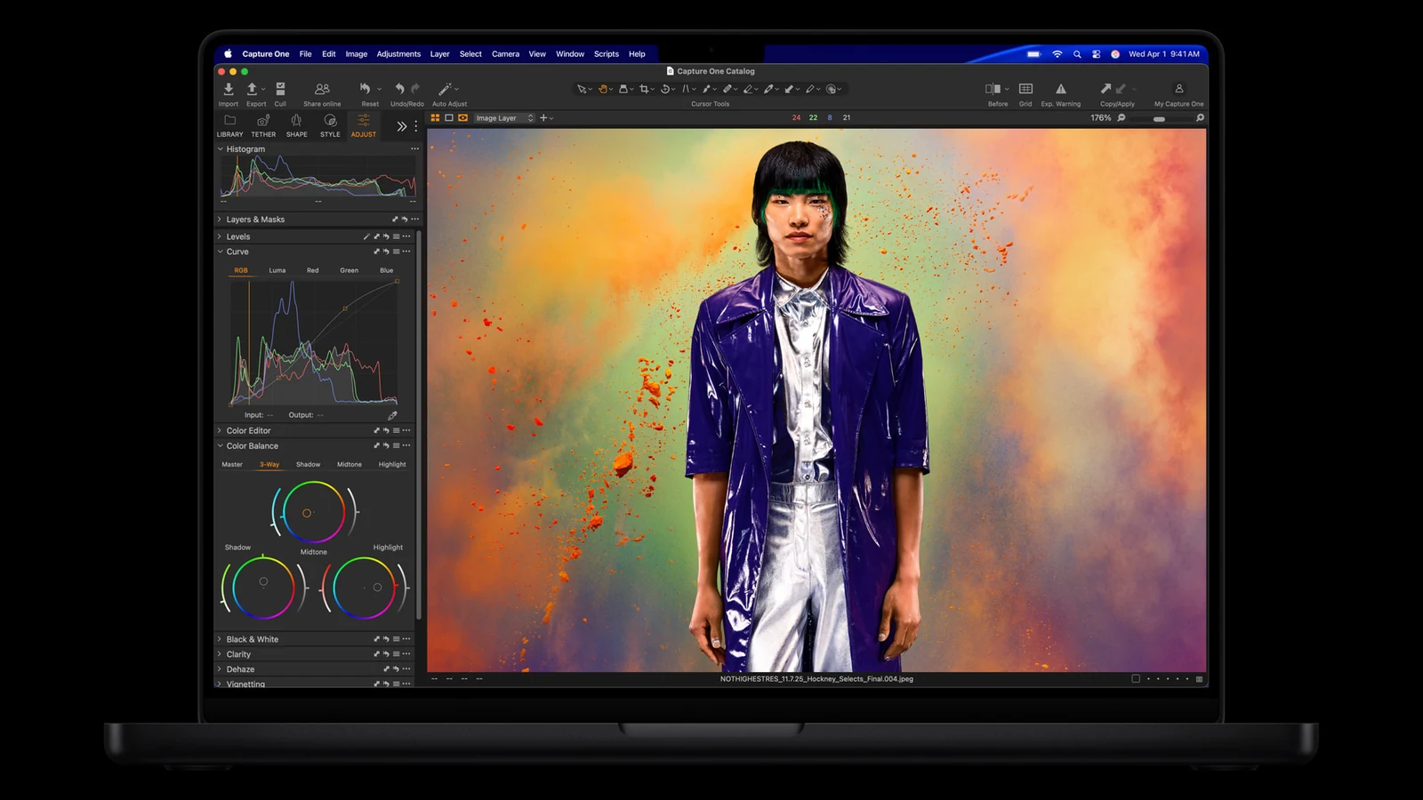 Nové MacBooky 2026: co Apple oznámil, co chystá a kolik to dnes stojí