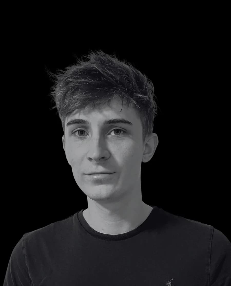 Vojtěch Kotrč, MLA Portrét: Vojtěch Kotrč, MLA, Software Developer