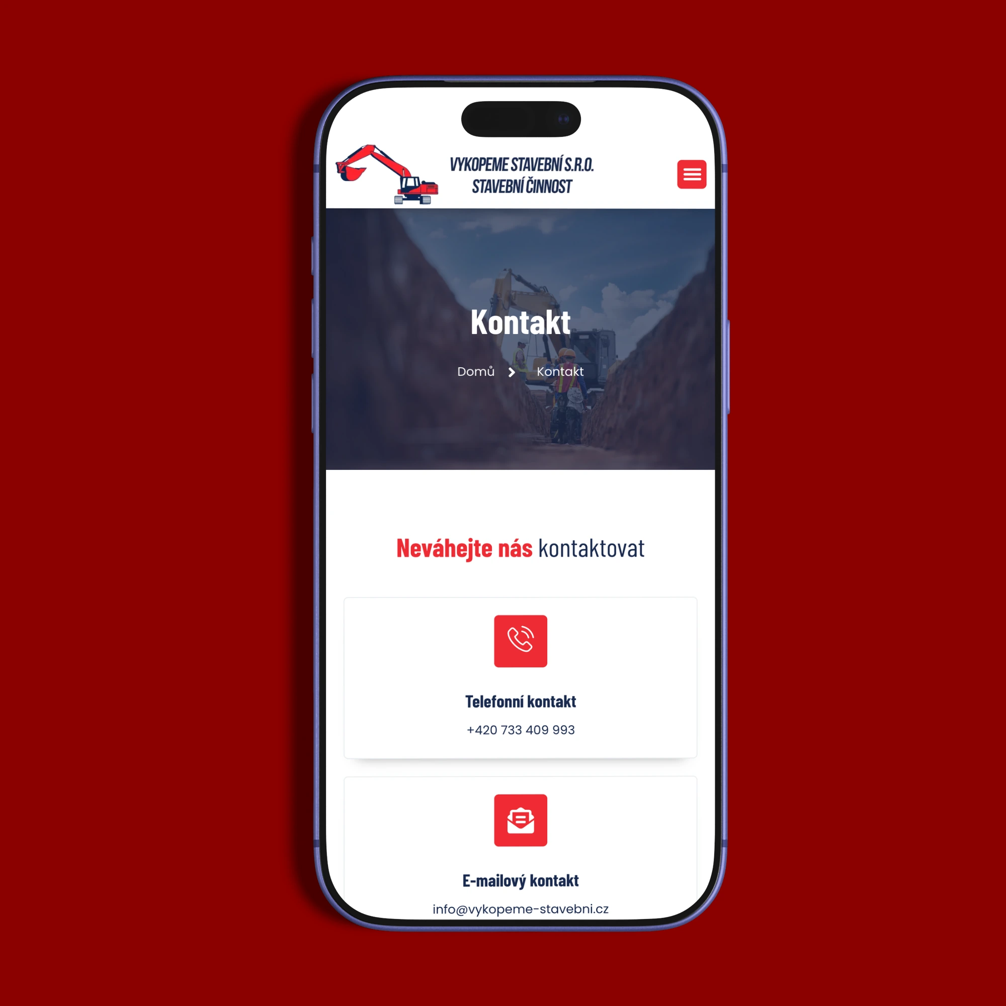 Kontaktní stránka webu Vykopeme Stavební na iPhonu s telefonem, e-mailem a adresou sídla